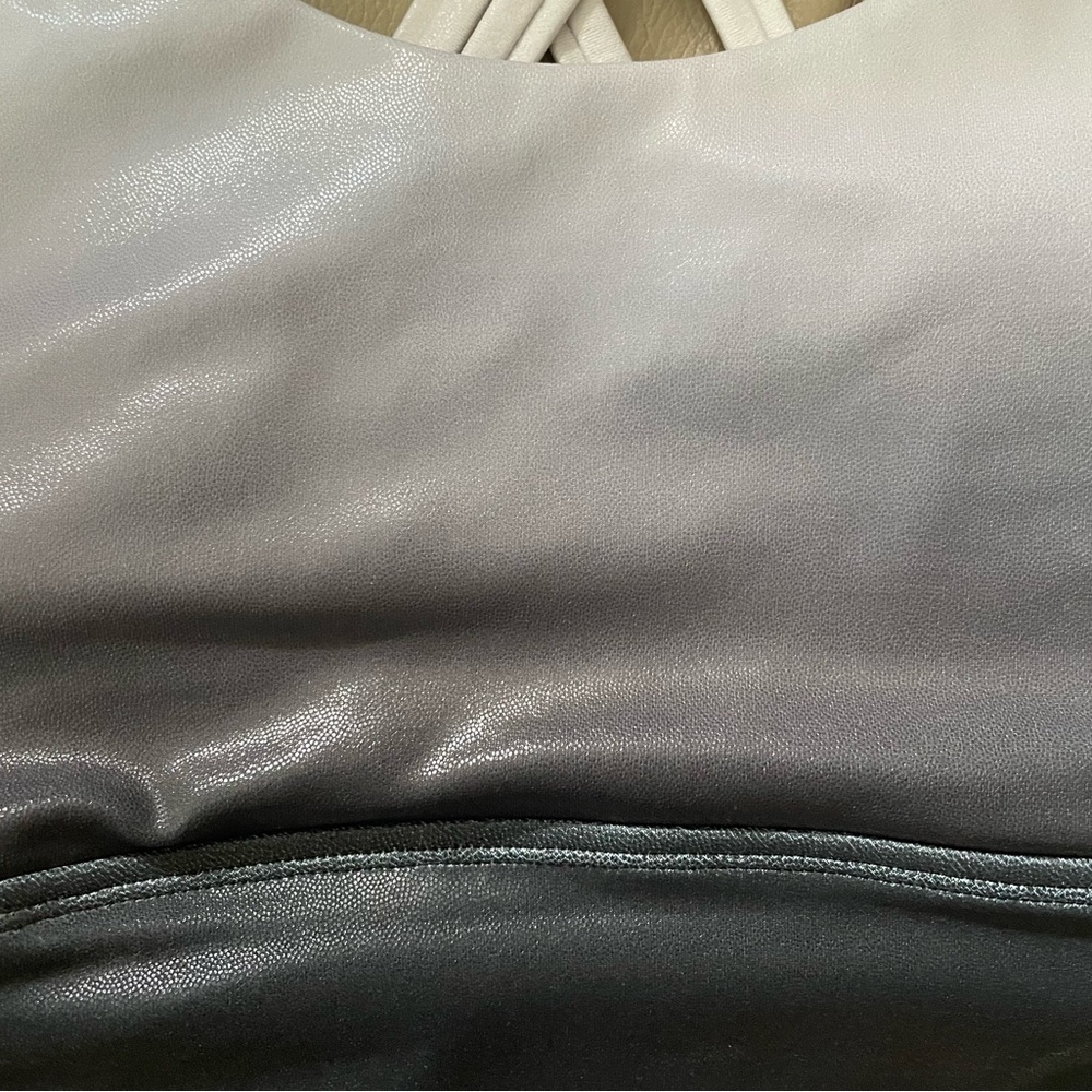 Women’s Buffbunny Storm Grey Ombré Sports Bra M - Picture 2 of 7